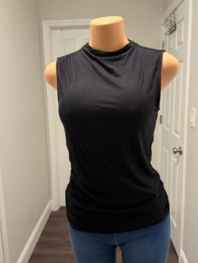 NWOT BAR lll top sleeveless  in BLACK SIZE S